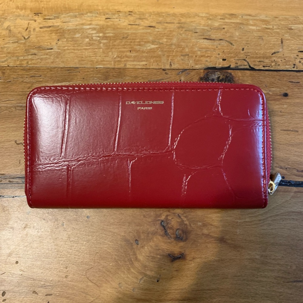 Beautiful David Jones Leather Zip around Wallet:)